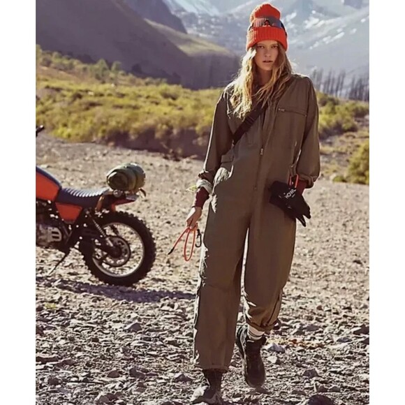 Free People FP Movement Mesmerize Me Olive Utility Coveralls Jumpsuit Small NEW - Picture 1 of 9